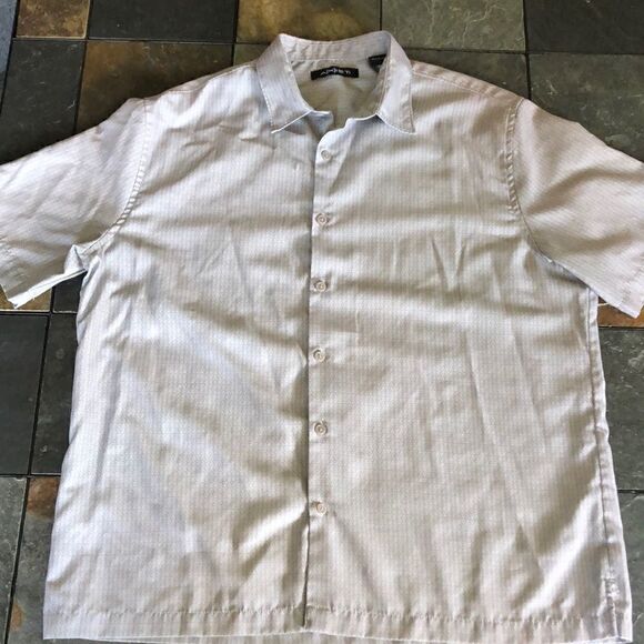 COPY - Men’s Axist Button Down Short Sleeved Shirt size XL - Picture 1 of 6